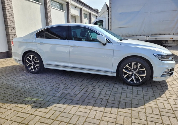 Volkswagen Passat cena 87500 przebieg: 75000, rok produkcji 2018 z Łódź małe 352